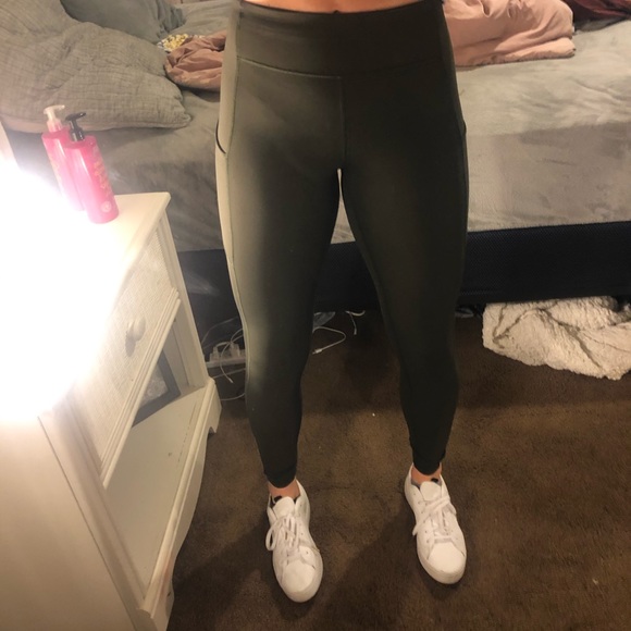 Speed up tights ARMY GREEN leggings !!!(lulu) - Picture 5 of 8